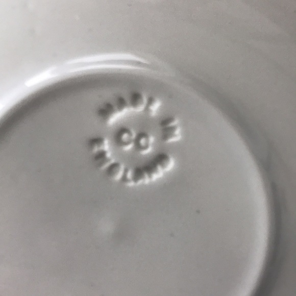 Set of 4 Teacup Plates - Picture 3 of 3